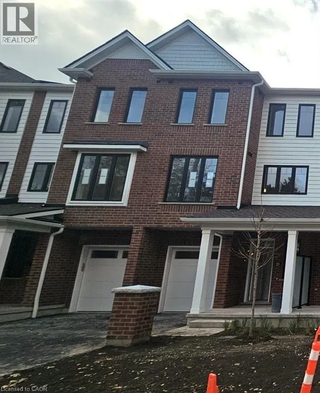 Row / Townhouse for rent: 21 Mill Street, Kitchener, Ontario N2G 0G6