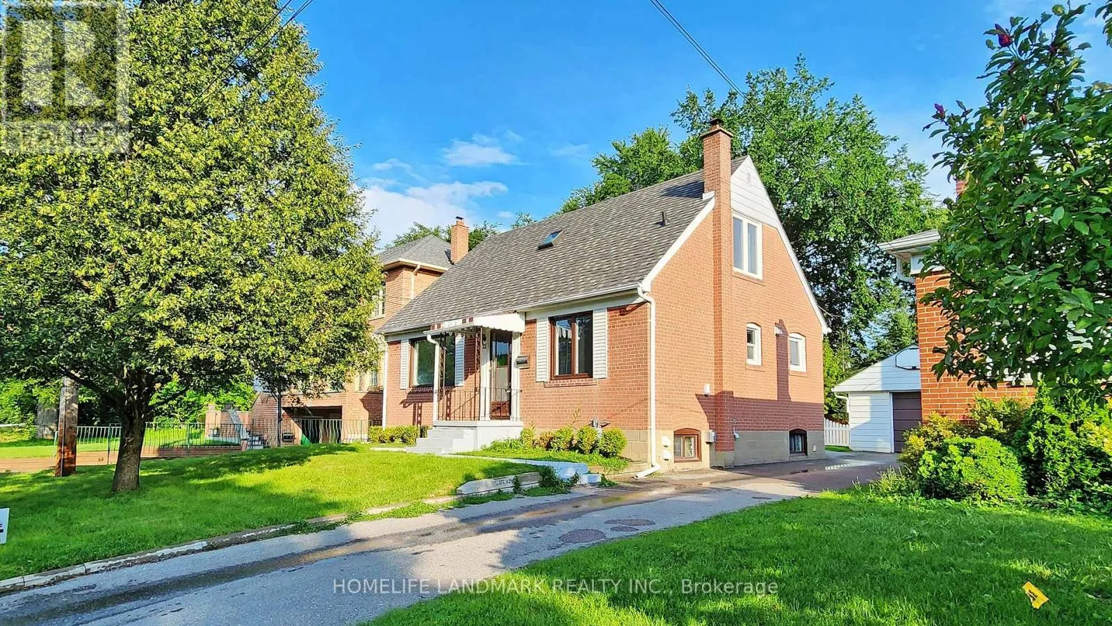 House for rent: 21 Pleasant Avenue, Toronto, Ontario M2M 1L8