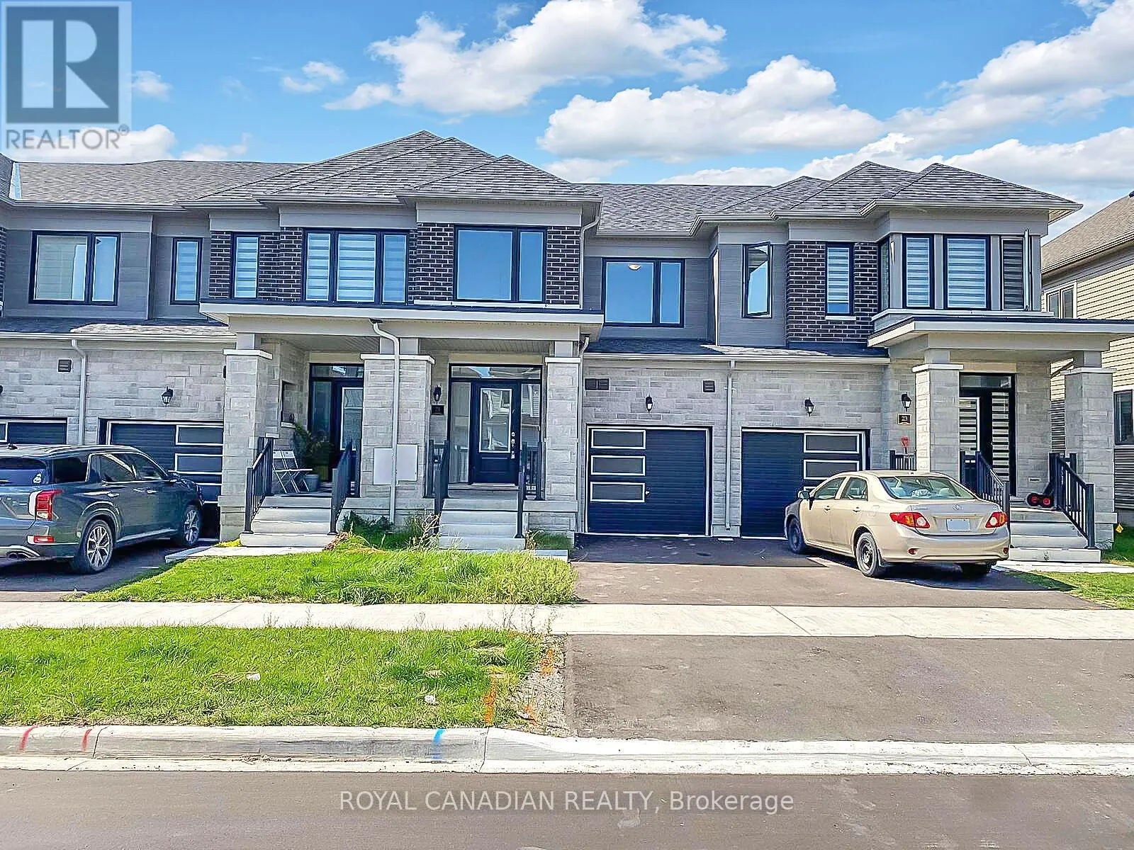 Row / Townhouse for rent: 21 Tamworth Terrace, Barrie, Ontario L9S 2Z8