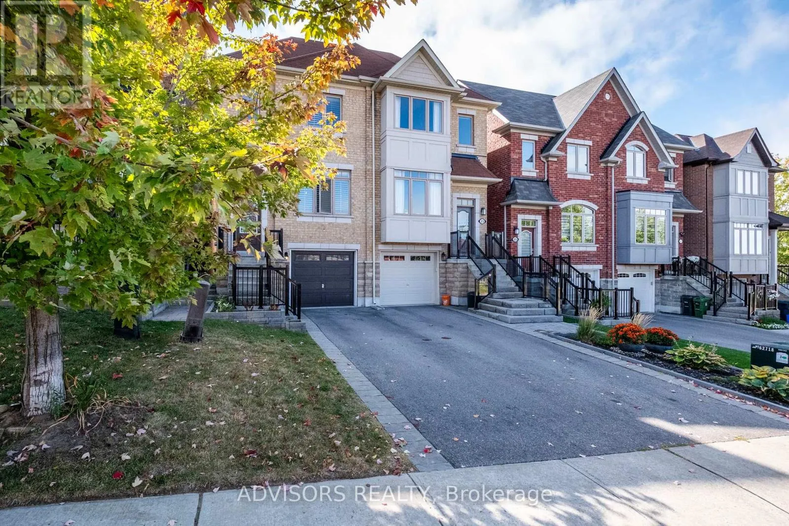 House for rent: 21 Ypres Road, Toronto, Ontario M6M 1N9