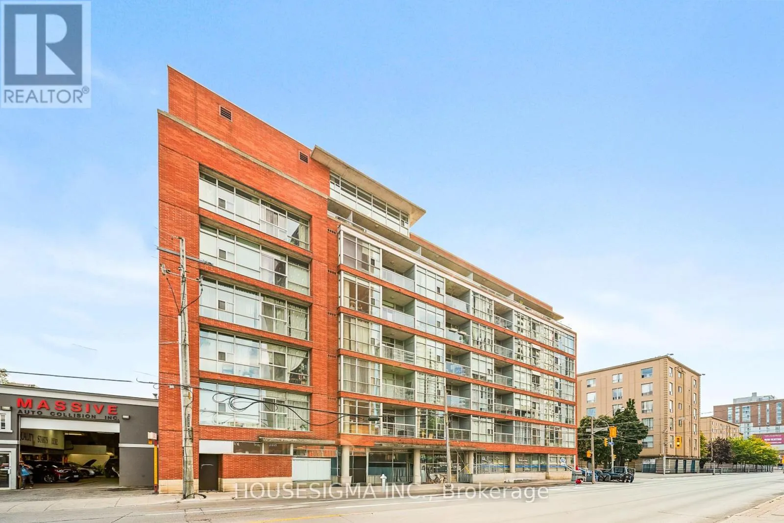 Apartment for rent: 210 - 1375 Dupont Street, Toronto, Ontario M6H 4J8