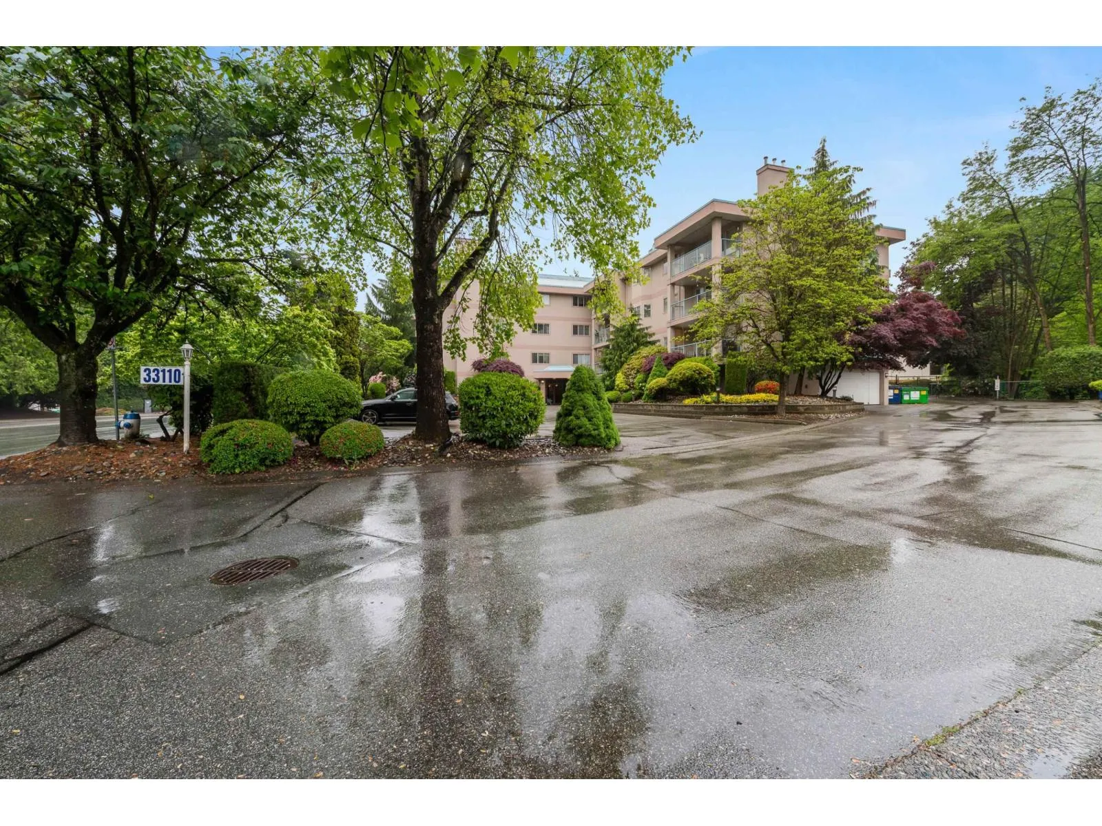 Apartment for rent: 210 33110 George Ferguson Way, Abbotsford, British Columbia V2S 2L5