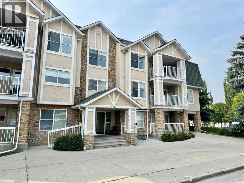 Apartment for rent: 210, 4507 45 Street Sw, Calgary, Alberta T3E 6K7