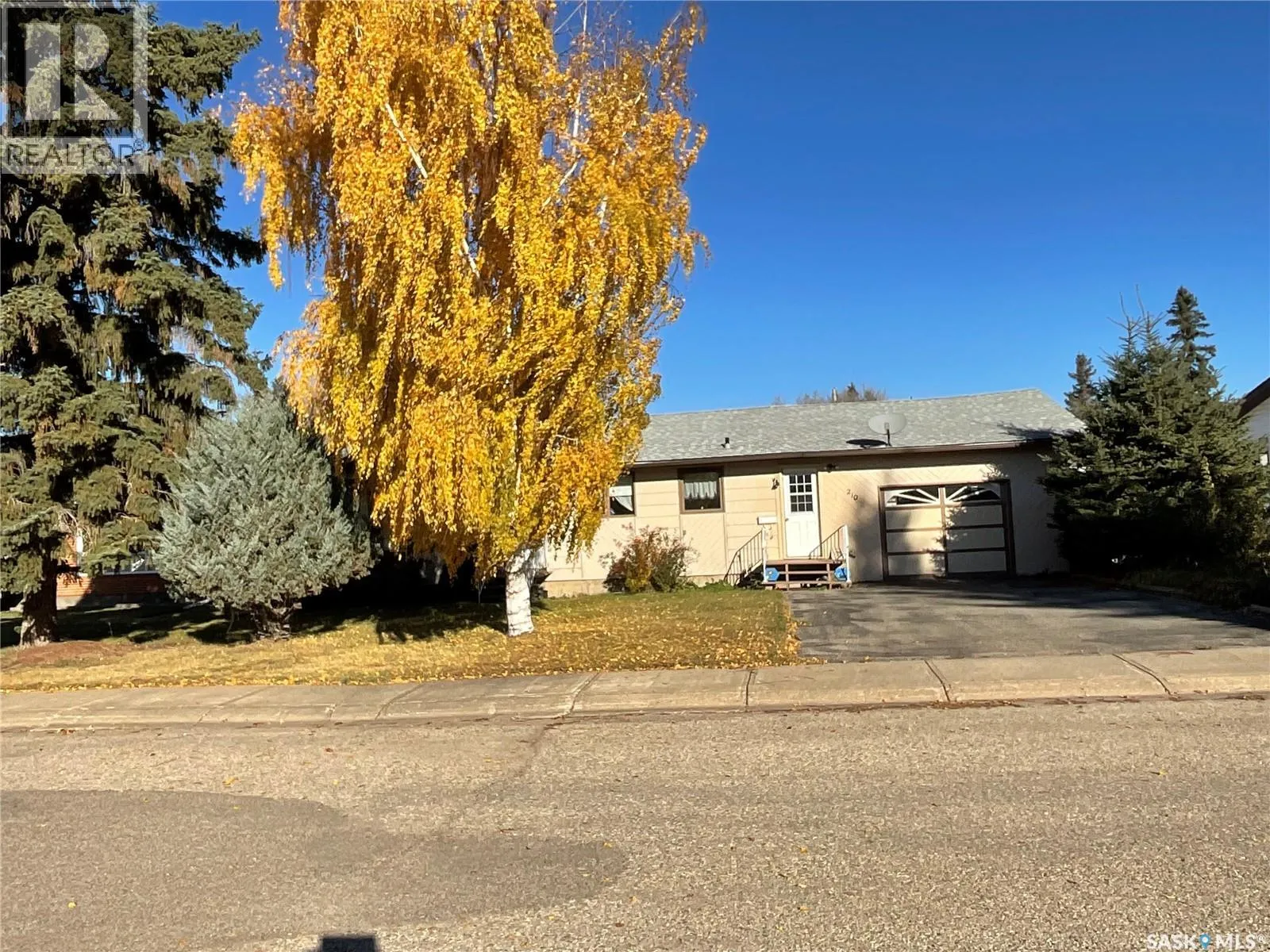 House for rent: 210 5th Street S, Wakaw, Saskatchewan S0K 4P0