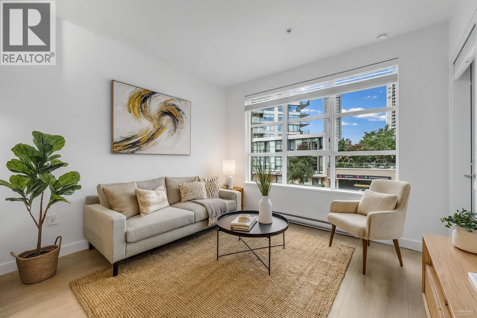 Apartment for rent: 210 603 Regan Avenue, Coquitlam, British Columbia V3J 0K2