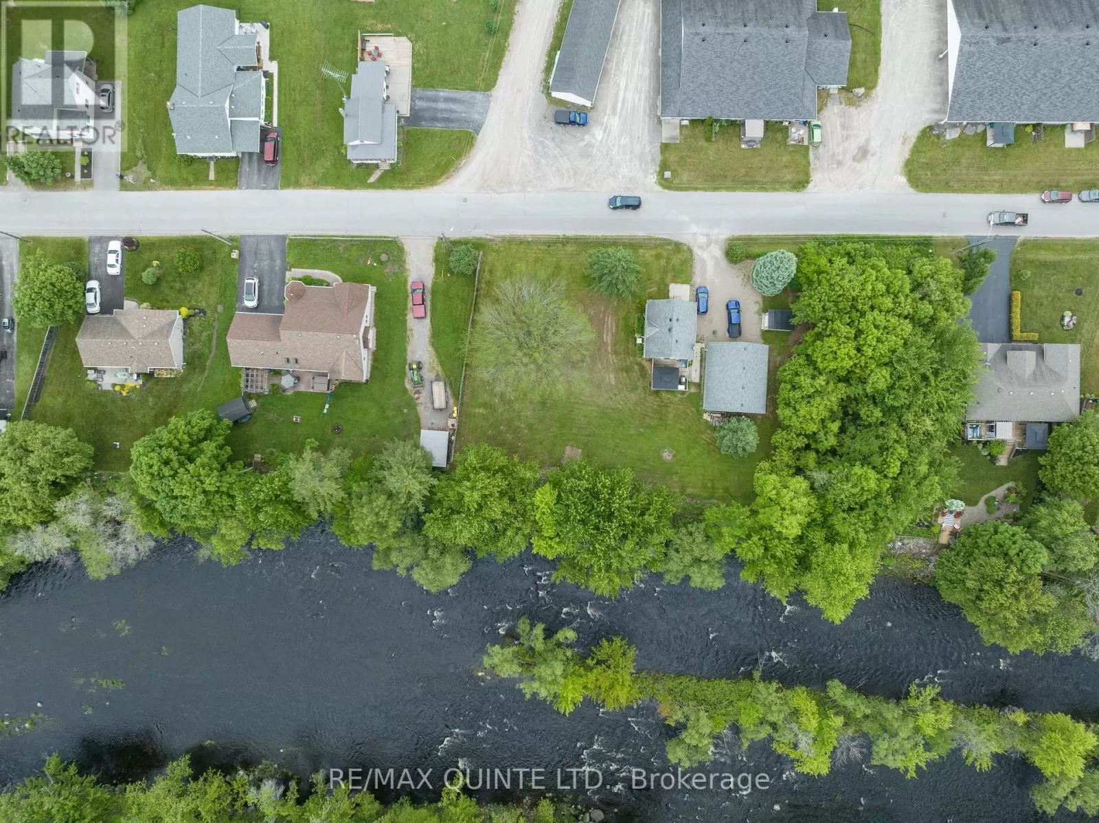 210 Alexander Street, Tweed), Ontario K0K 3J0