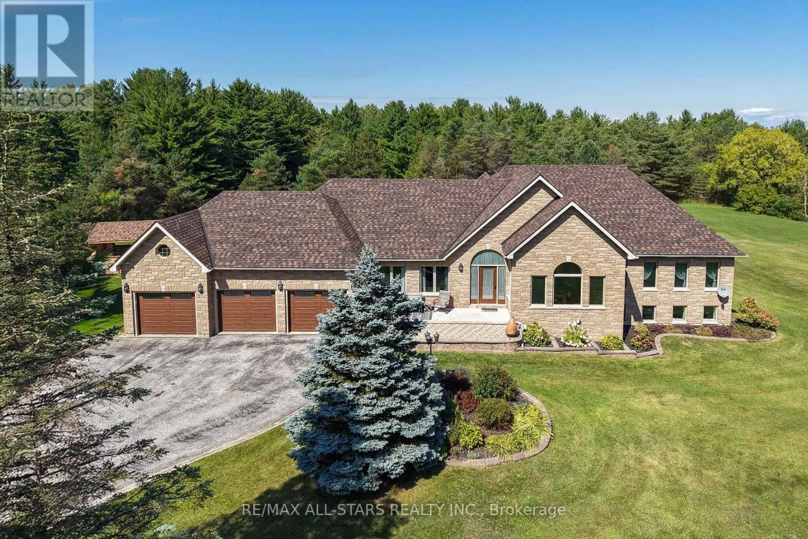 House for rent: 210 Ashworth Road, Uxbridge, Ontario L0G 1M0