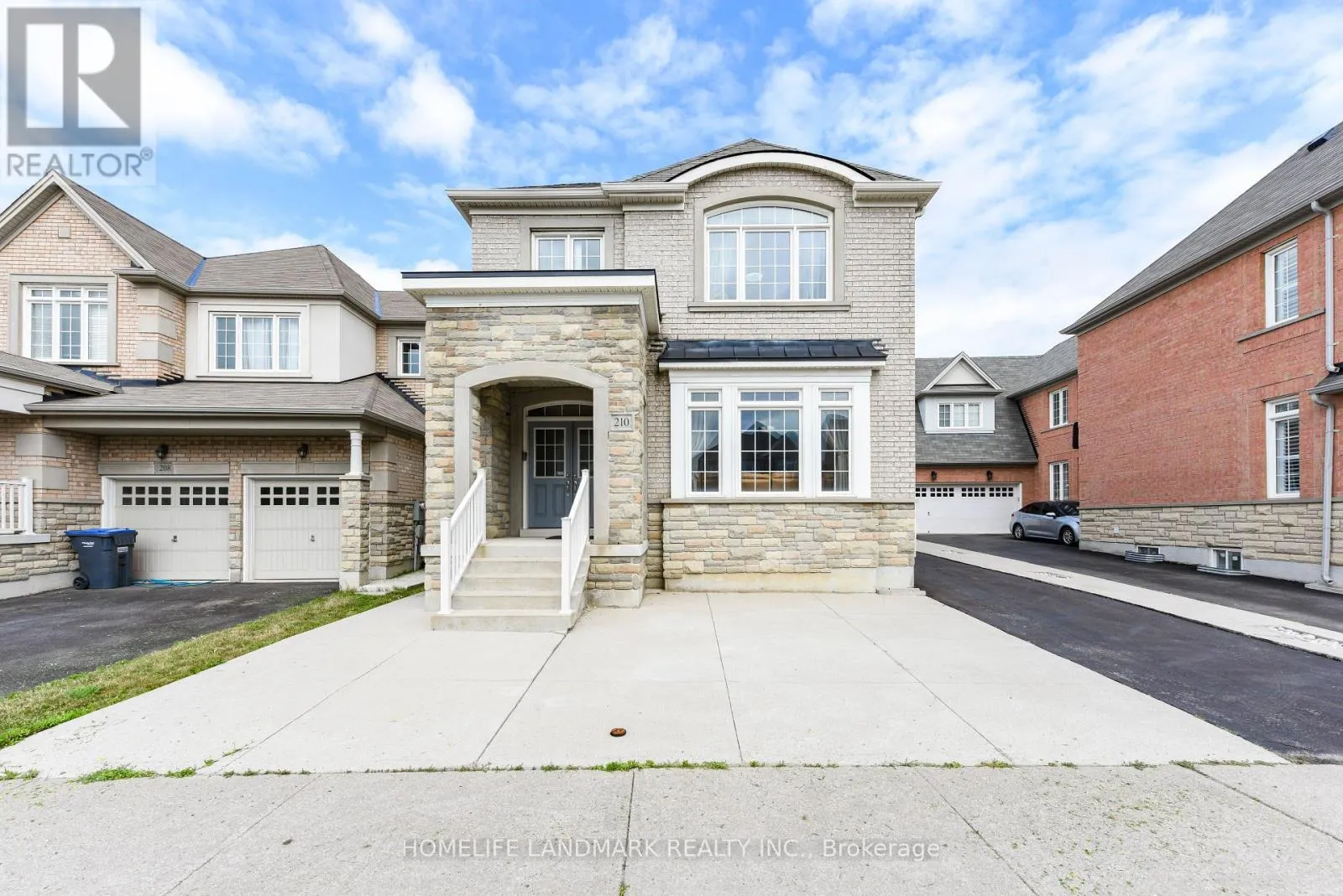 House for rent: 210 Castle Oaks Crossing W, Brampton, Ontario L6P 3X2