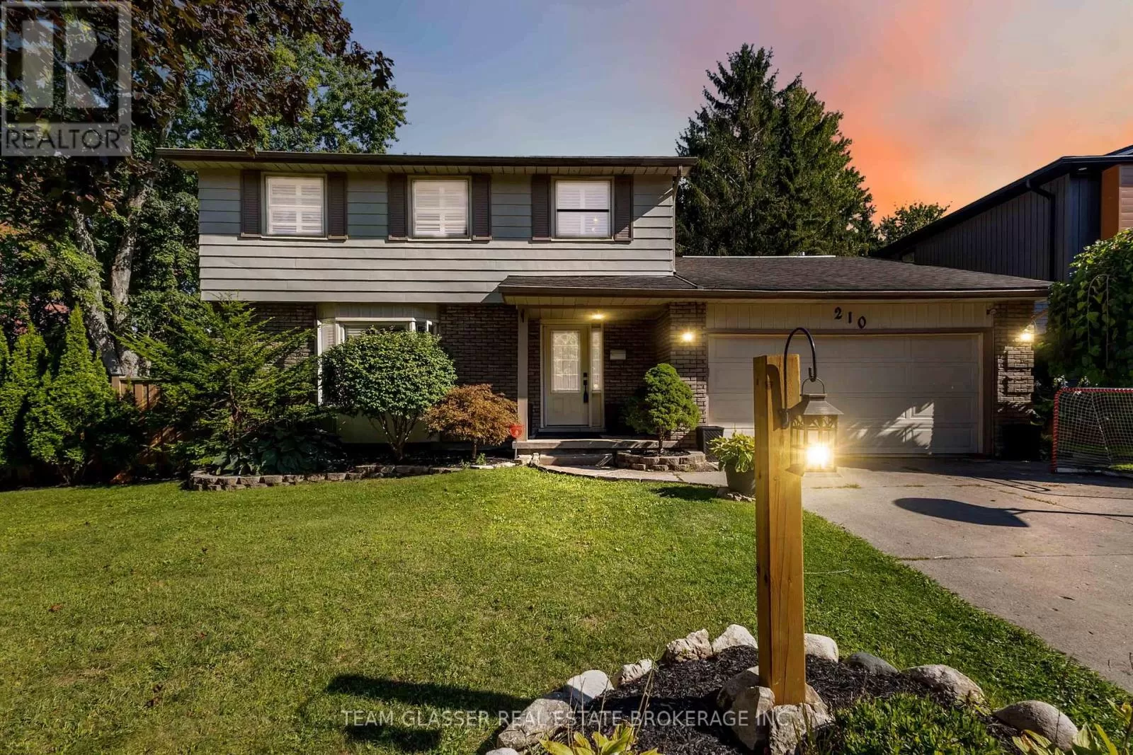 House for rent: 210 Chalet Crescent, London South, Ontario N6K 3C6