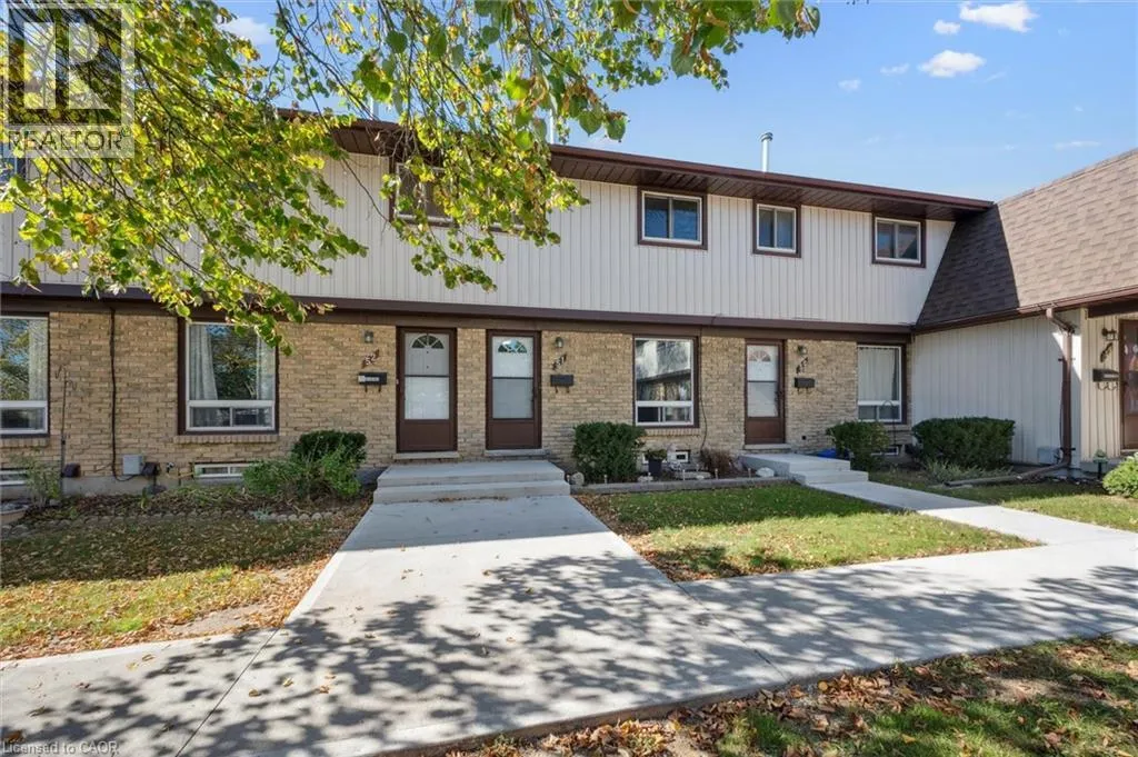 Row / Townhouse for rent: 210 Glamis Road Unit# 51, Cambridge, Ontario N1R 6L3