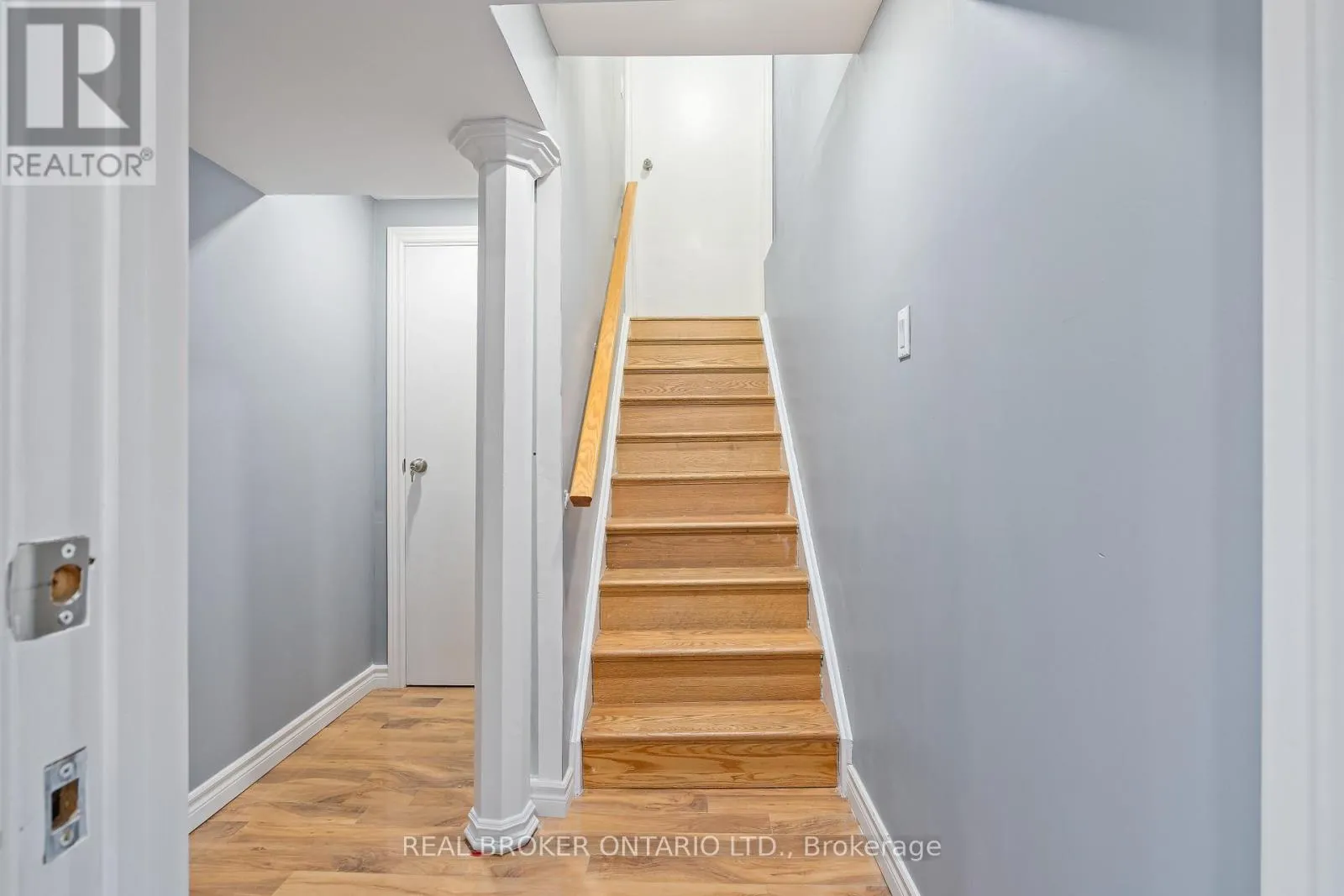 Other for rent: 210 Miller Drive, Halton Hills, Ontario L7G 6N3