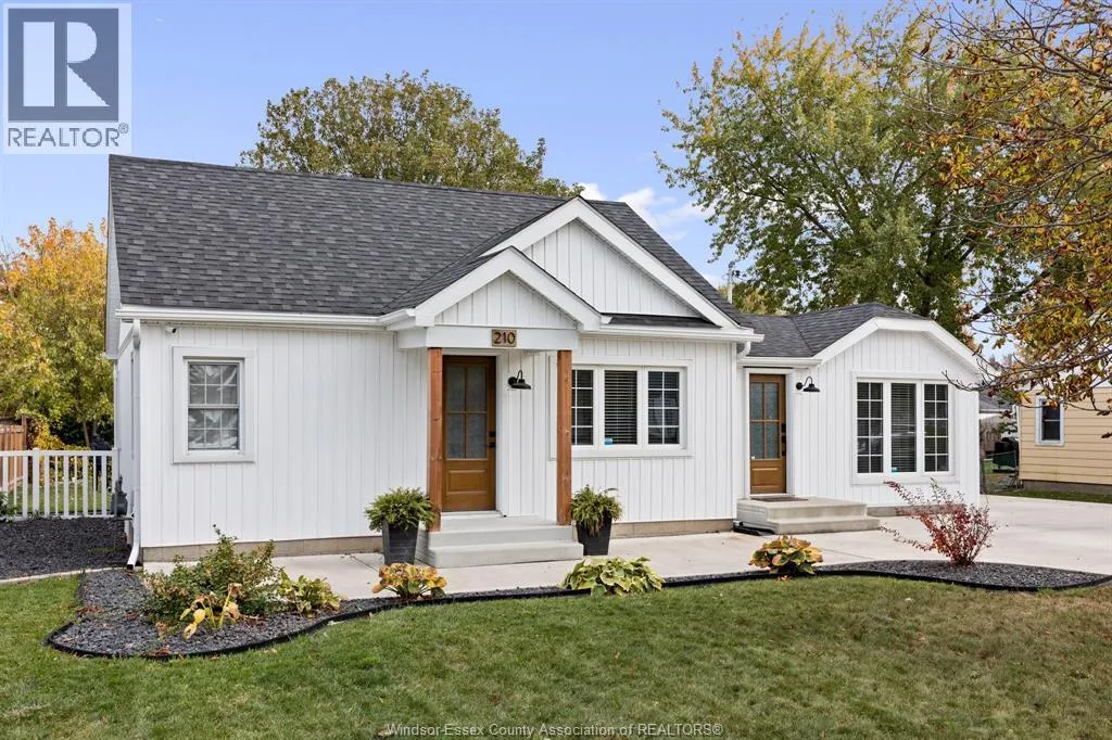 House for rent: 210 Pierre Avenue, Lakeshore, Ontario N0R 1C0