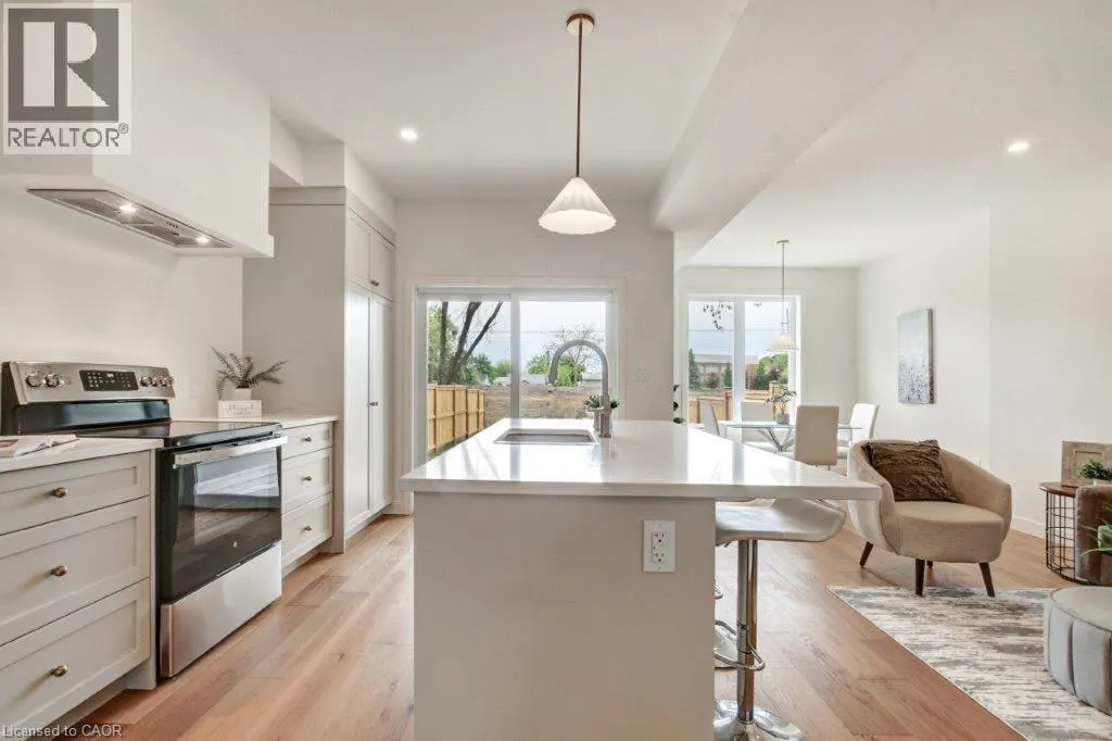 Row / Townhouse for rent: 210 William Street, Delhi, Ontario N4B 2E1