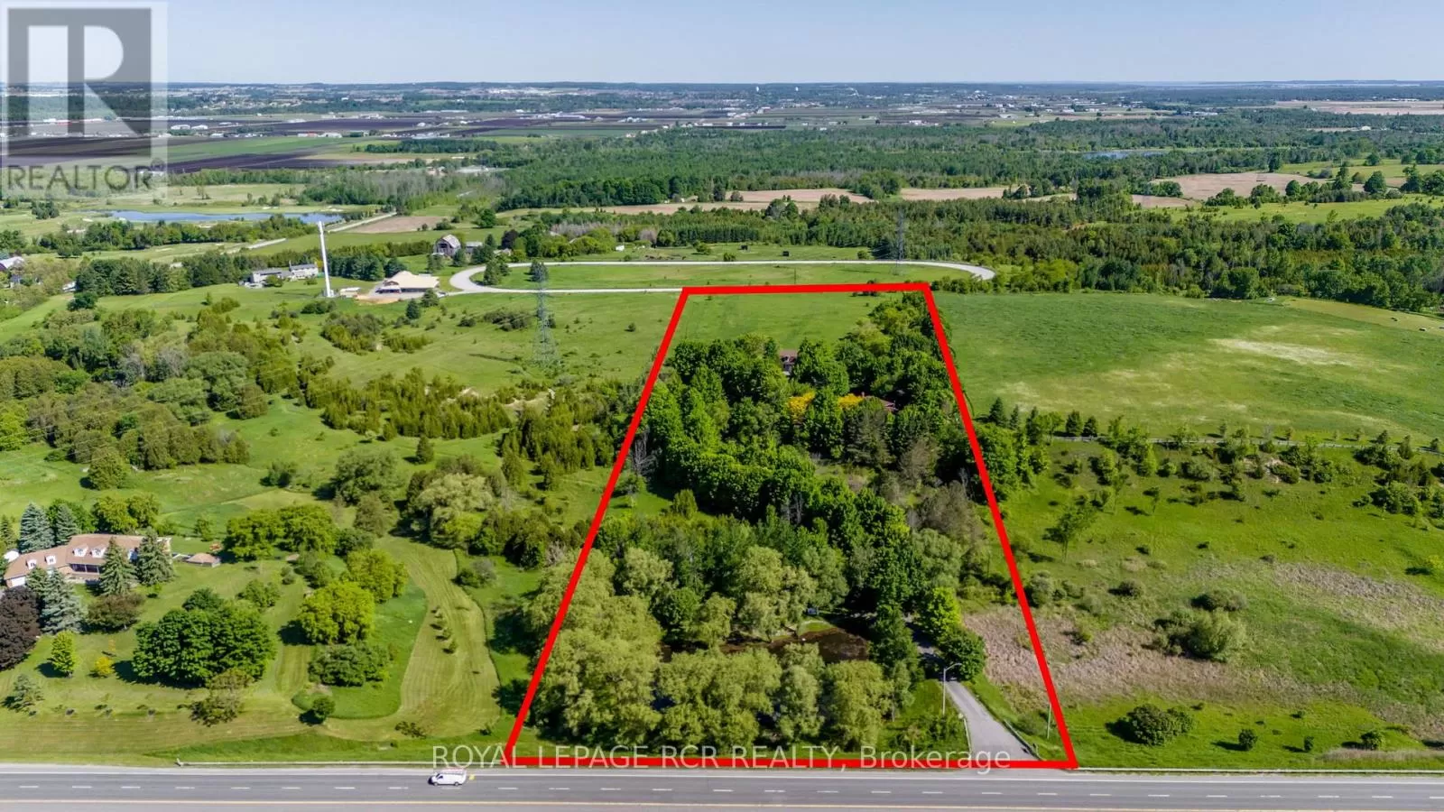 House for rent: 2100 Davis Drive W, King, Ontario L3Y 4V9