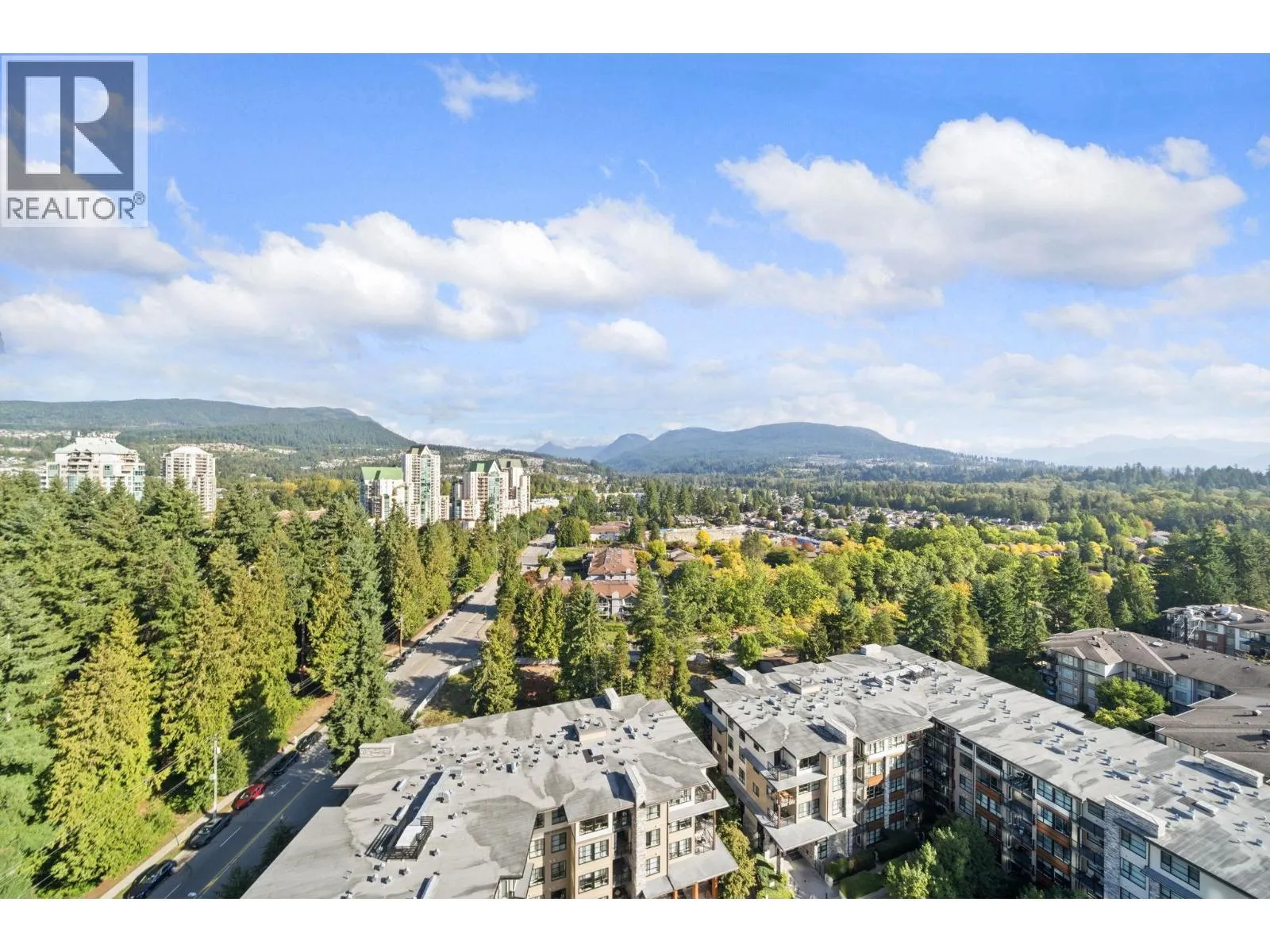 Apartment for rent: 2101 3093 Windsor Gate, Coquitlam, British Columbia V3B 0N2