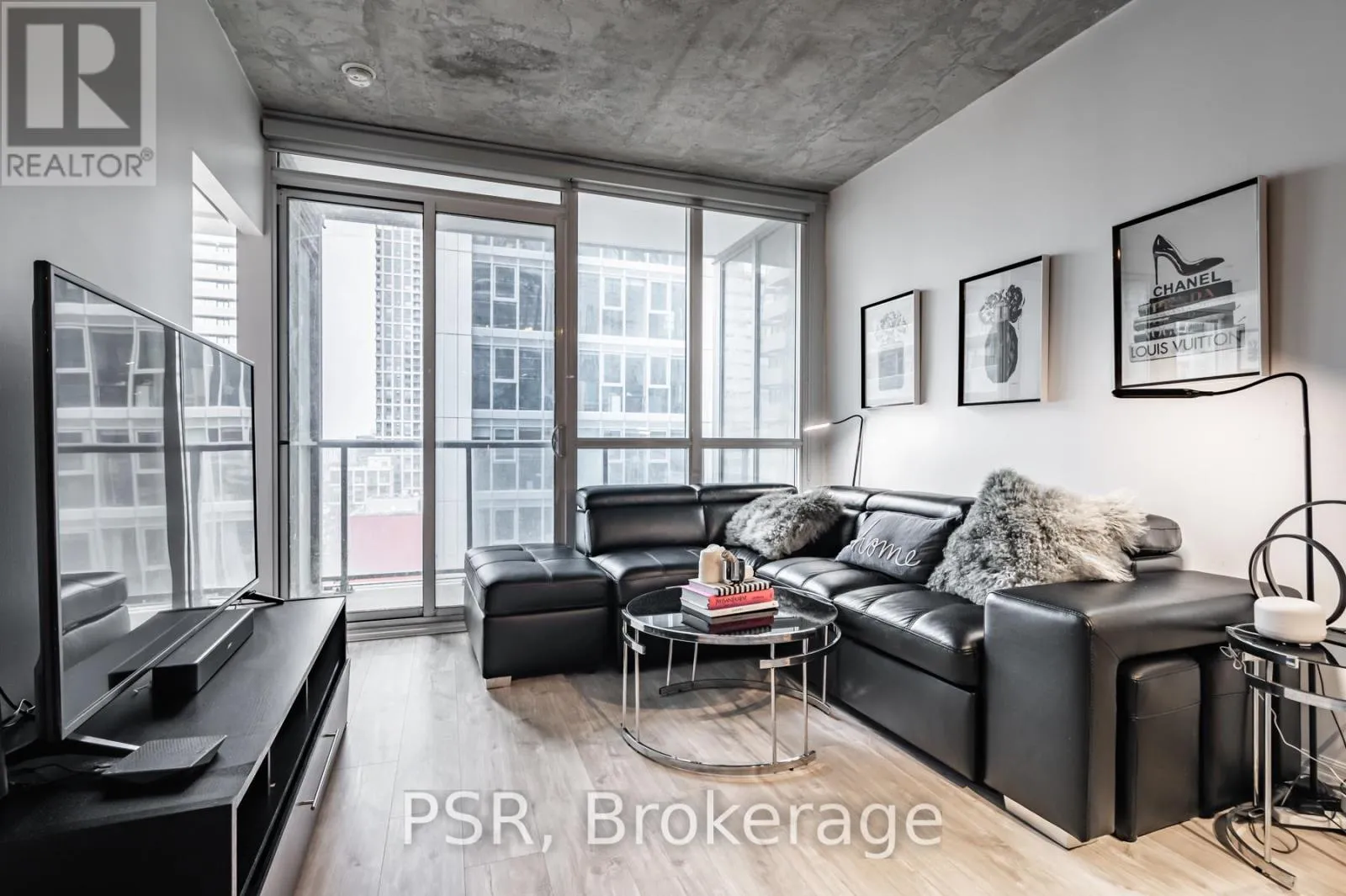 Apartment for rent: 2101 - 88 Blue Jays Way, Toronto, Ontario M5V 2G3