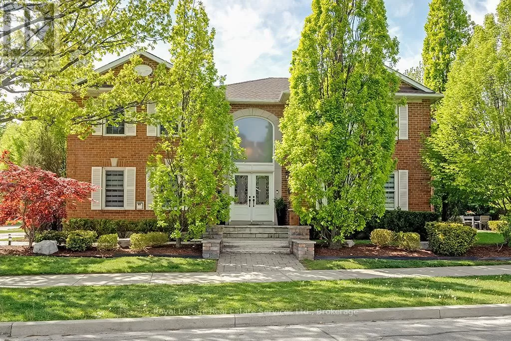 House for rent: 2101 Grosvenor Street, Oakville, Ontario L6H 4N1