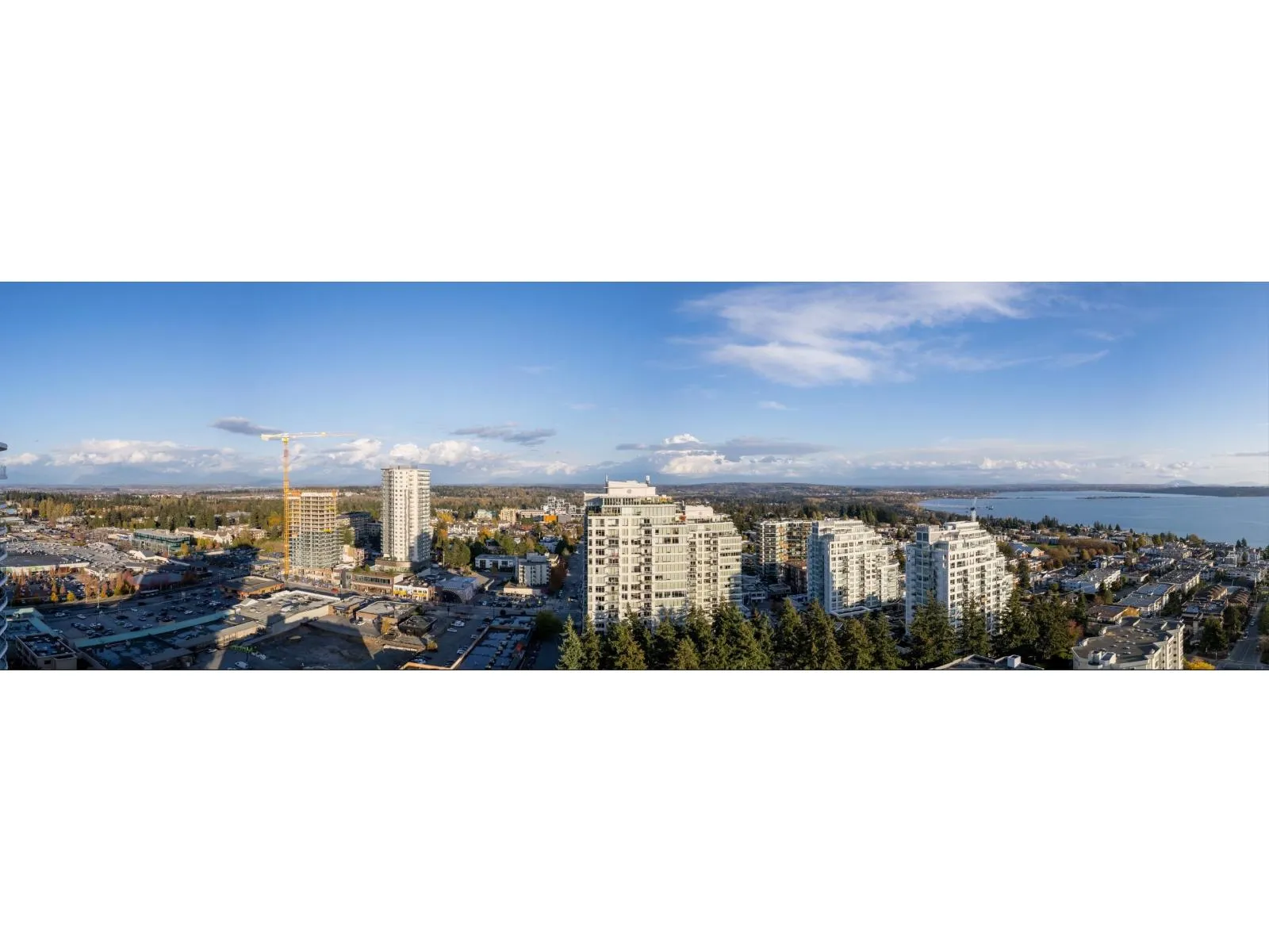 Apartment for rent: 2102 1475 Foster Street, White Rock, British Columbia V4B 3W7