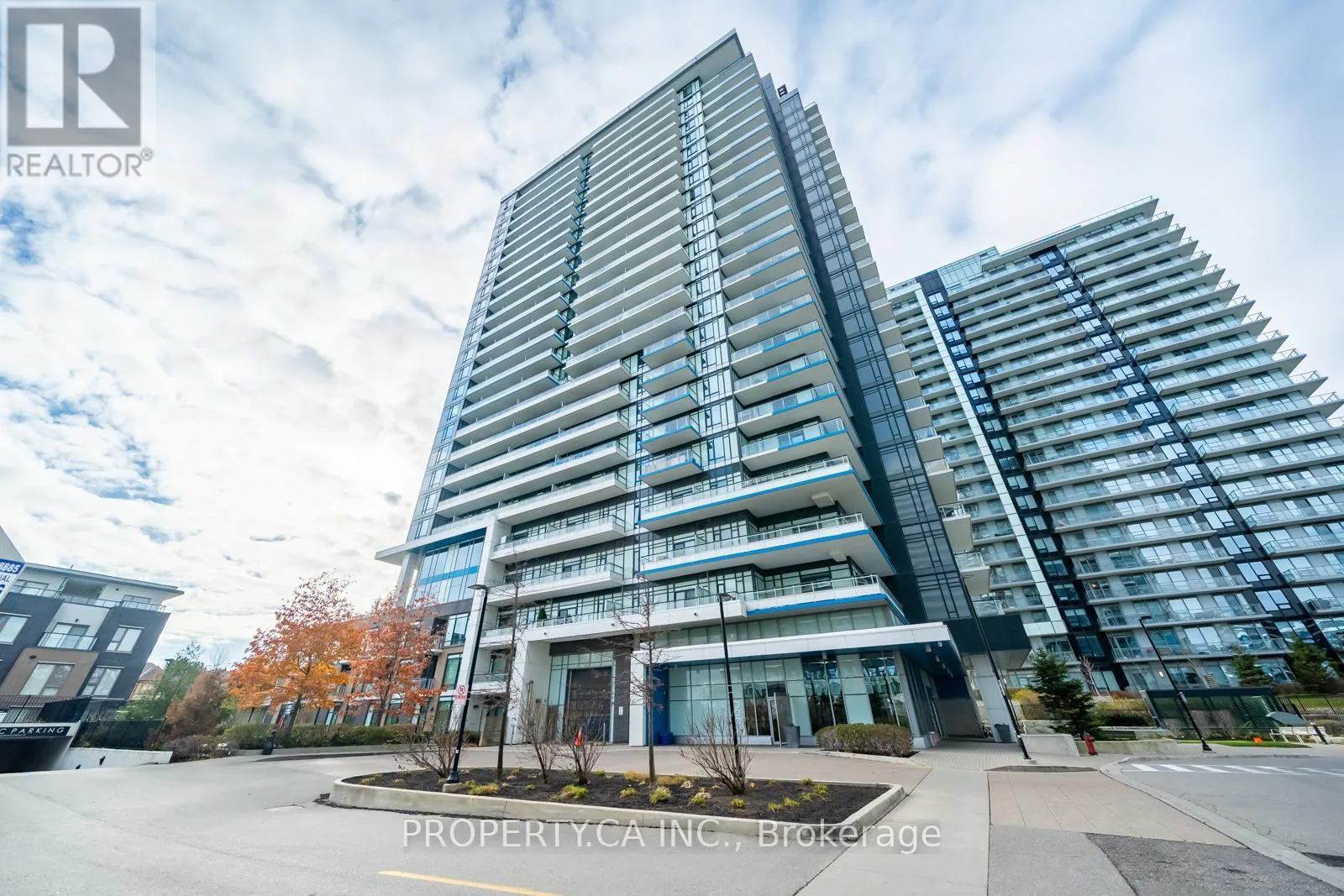 Apartment for rent: 2102 - 2560 Eglinton Avenue W, Mississauga, Ontario L5M 0Y3