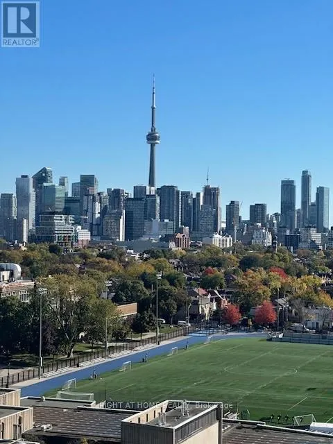 Apartment for rent: 2102b - 762 Bathurst Street, Toronto, Ontario M5S 2R6