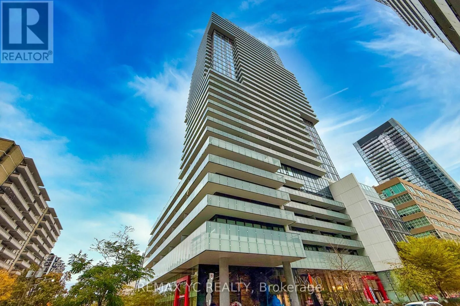 Apartment for rent: 2103 - 185 Roehampton Avenue, Toronto, Ontario M4P 0C6