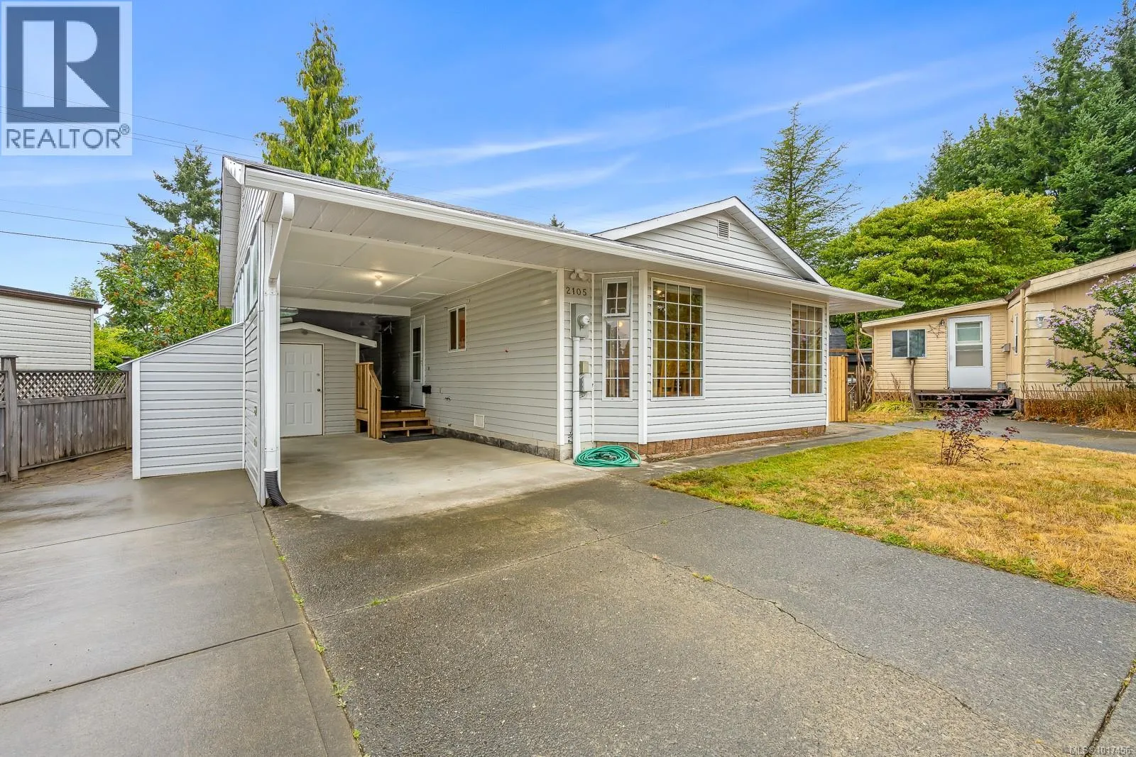 House for rent: 2105 Pemberton Pl, Comox, British Columbia V9M 3P8