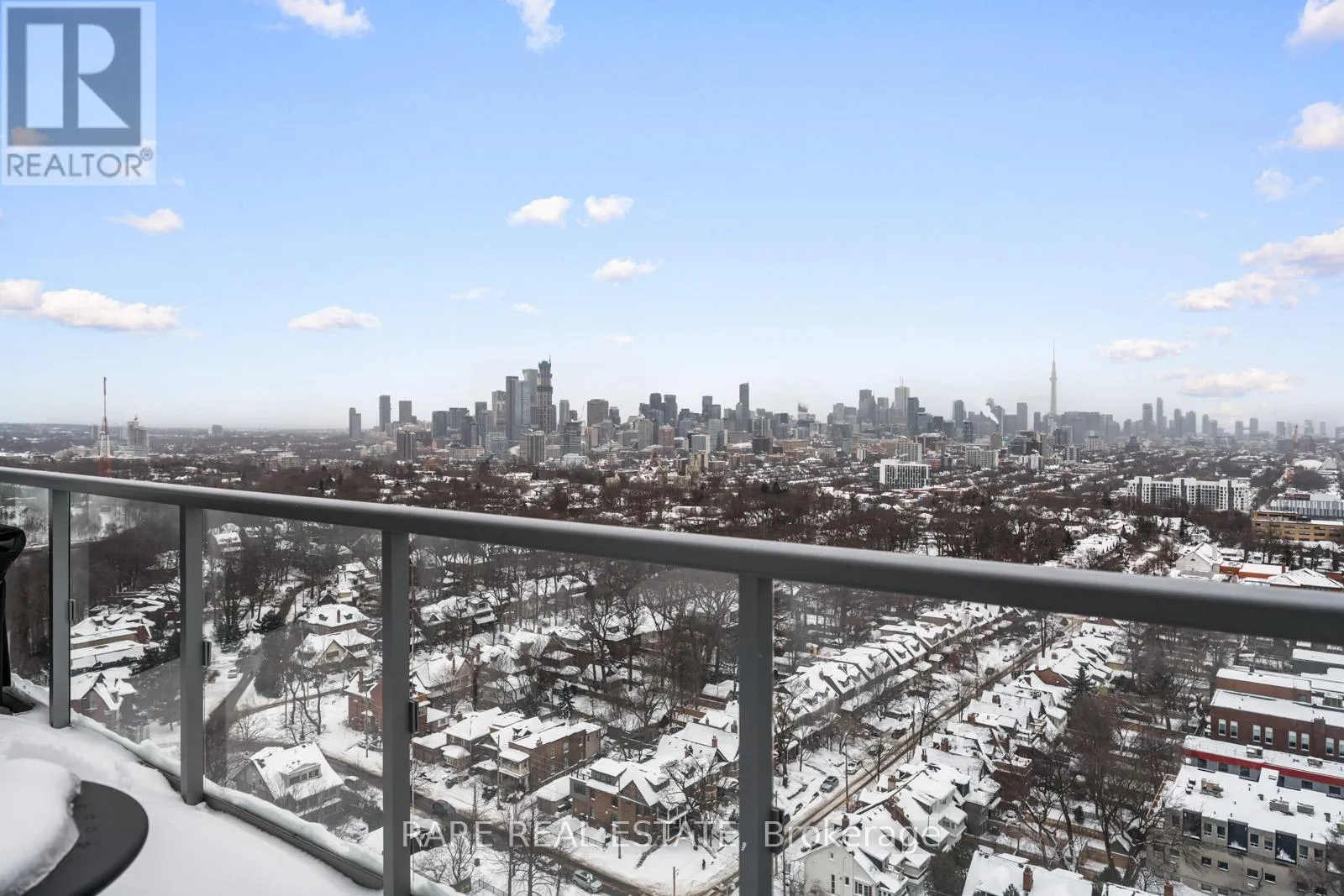 Apartment for rent: 2106 - 501 St. Clair Avenue W, Toronto, Ontario M5P 0A2