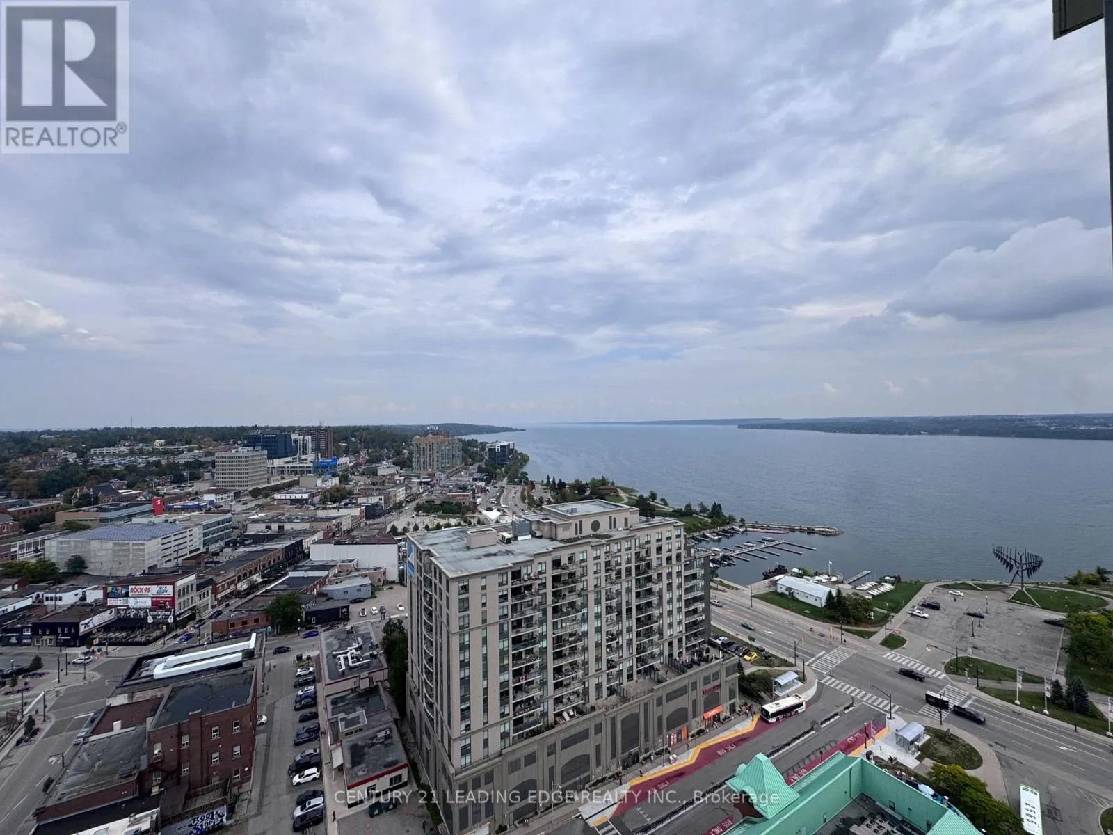 Apartment for rent: 2107 - 39 Mary Street, Barrie, Ontario L4N 1S9