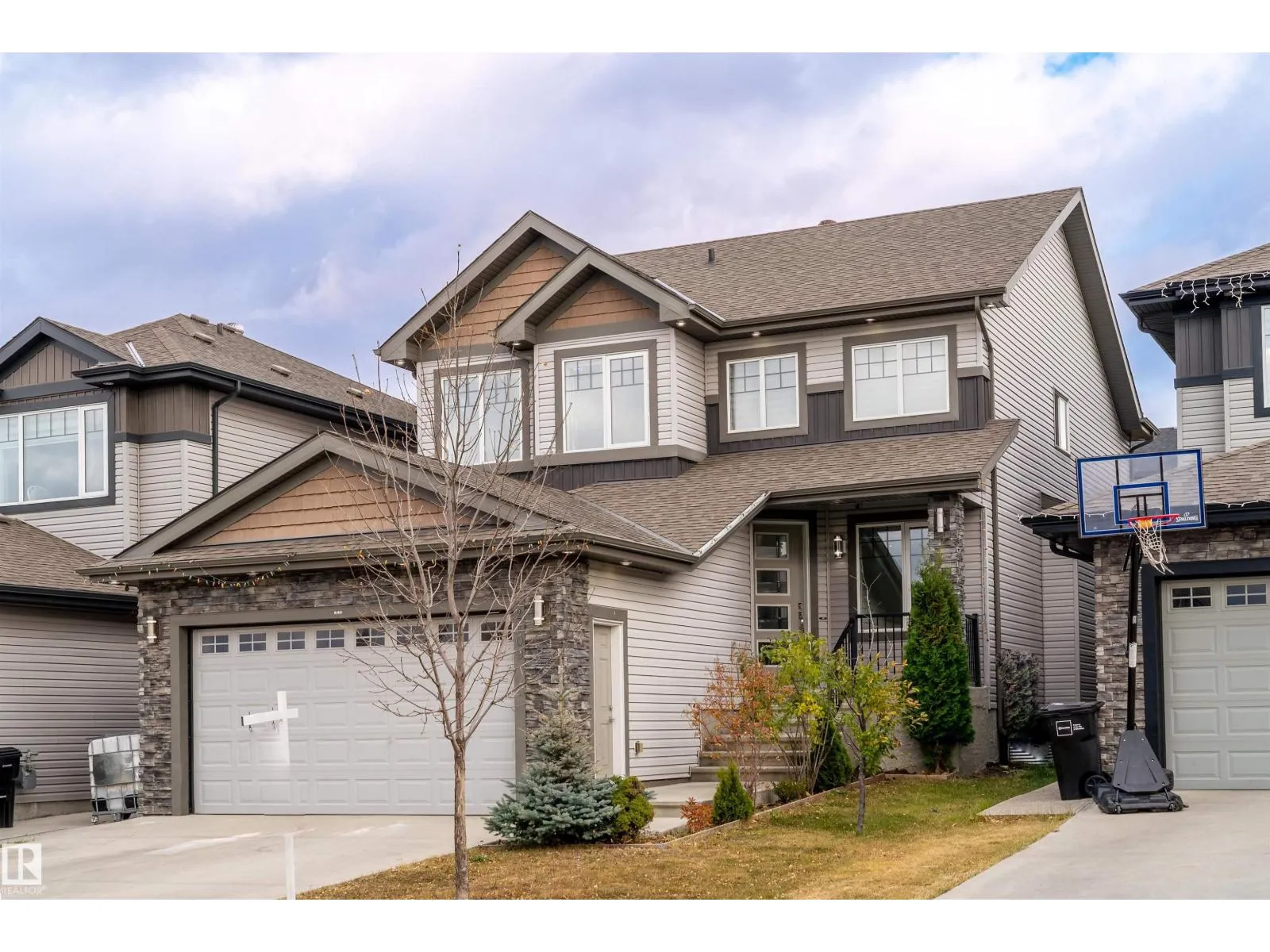 House for rent: 2109 53 St Sw, Edmonton, Alberta T6X 1X3