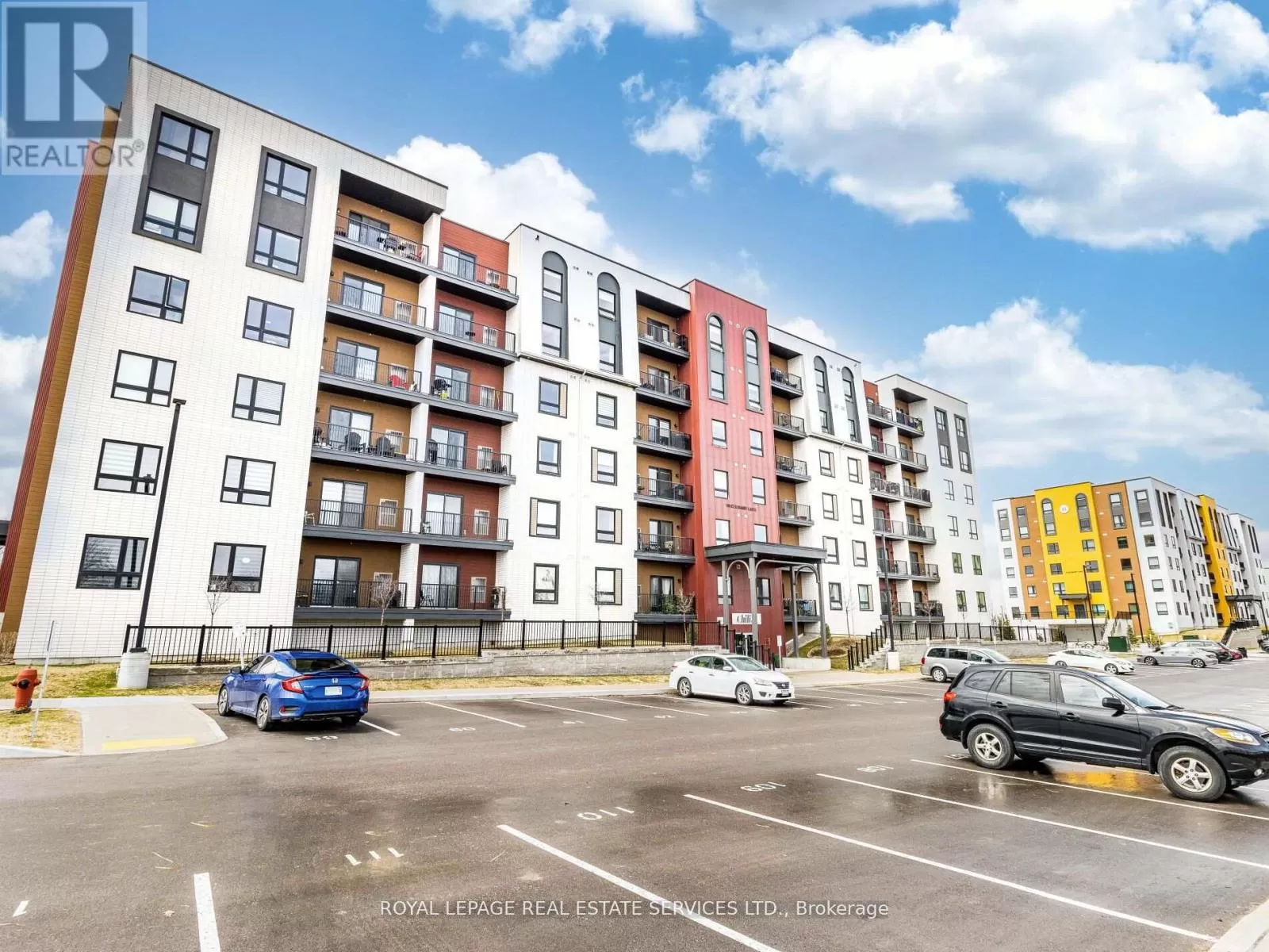 Apartment for rent: 211 - 10 Culinary Lane, Barrie, Ontario L9J 0K2