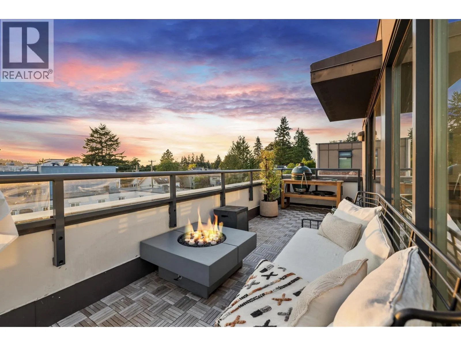 Row / Townhouse for rent: 211 1961 Collingwood Street, Vancouver, British Columbia V6R 3K6