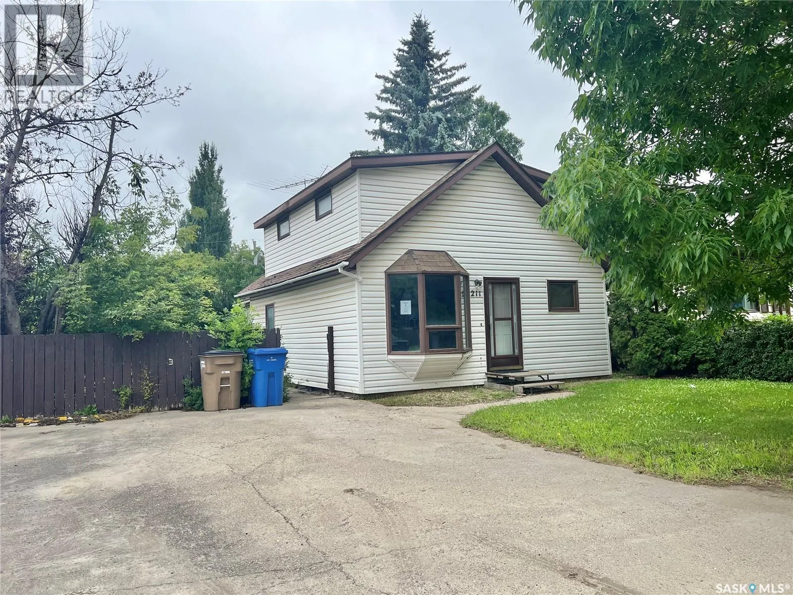 House for rent: 211 2nd Avenue S, Melfort, Saskatchewan S0E 1A0