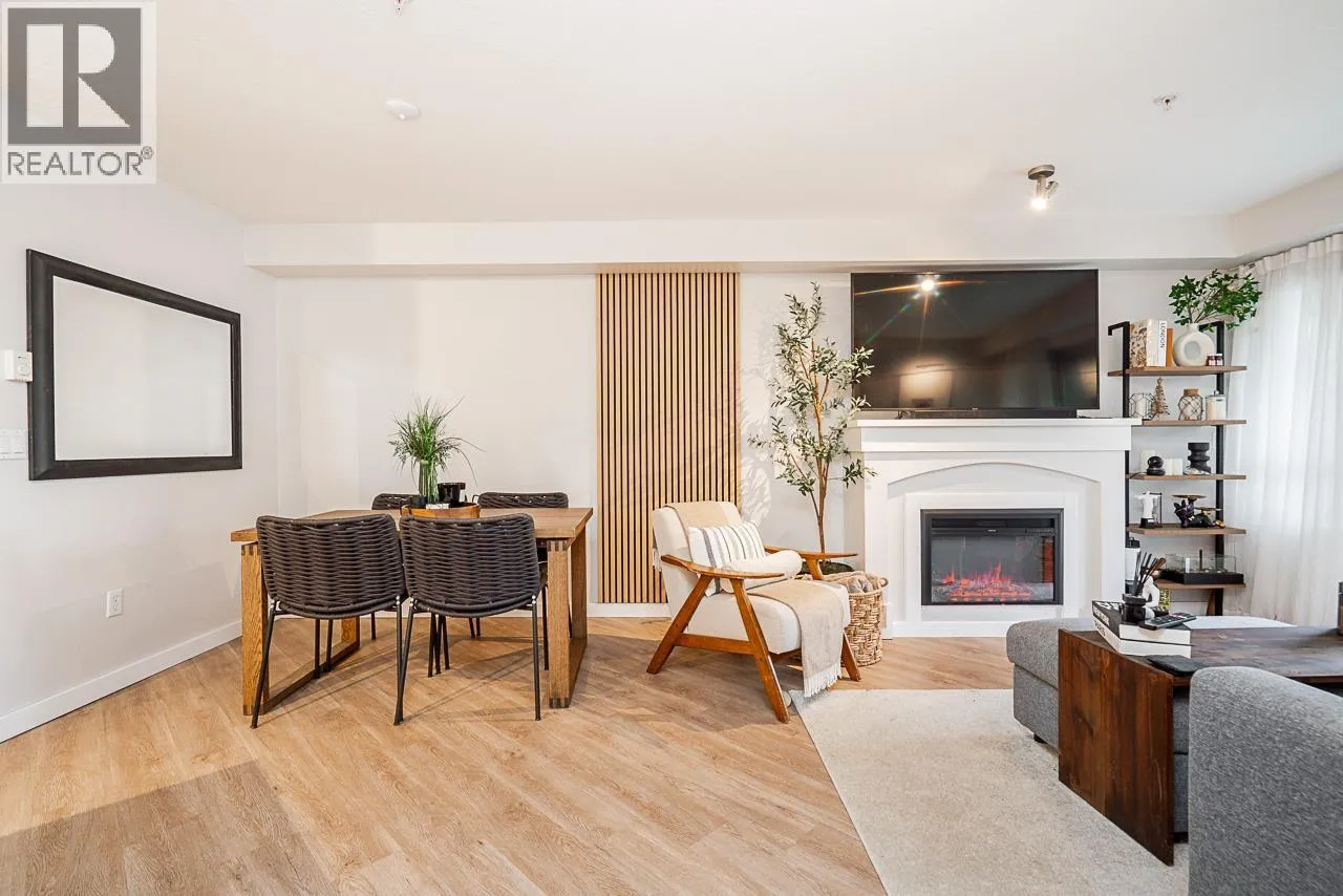 Apartment for rent: 211 3132 Dayanee Springs Boulevard, Coquitlam, British Columbia V3E 0B5