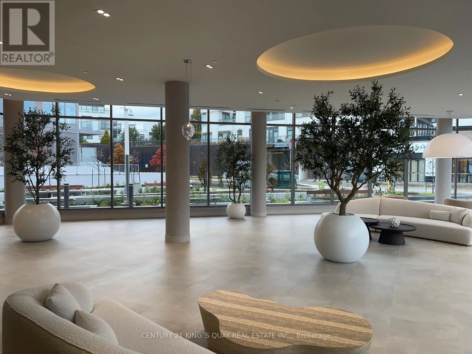 Apartment for rent: 211 - 333 Sunseeker Avenue, Innisfil, Ontario K9V 0R6