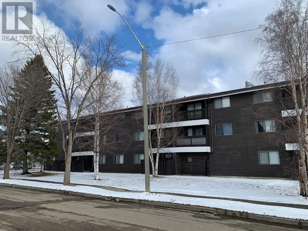 Apartment for rent: 211, 5317 5 Avenue, Edson, Alberta T7E 1P7