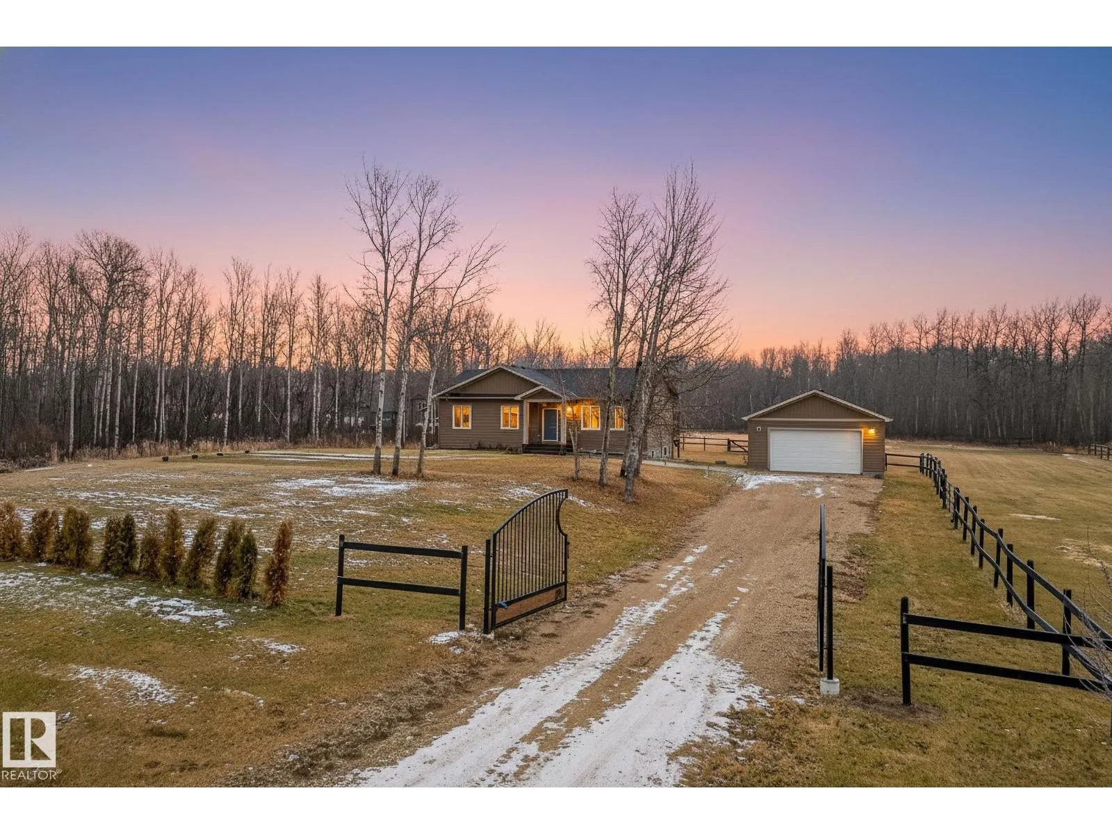 House for rent: #211 55108 Rge Road 15, Rural Lac Ste. Anne County, Alberta T0E 1V0