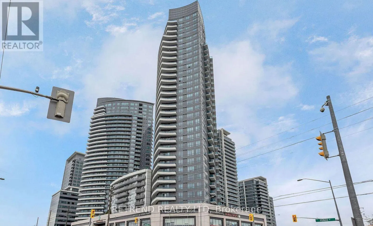 Retail for rent: 211 - 7181 Yonge Street, Markham, Ontario L3T 0C7