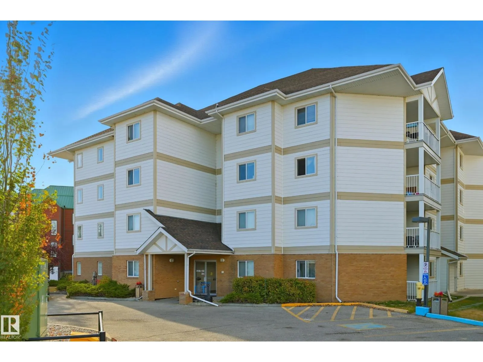 Apartment for rent: #211 9930 100, Fort Saskatchewan, Alberta T8L 4P3