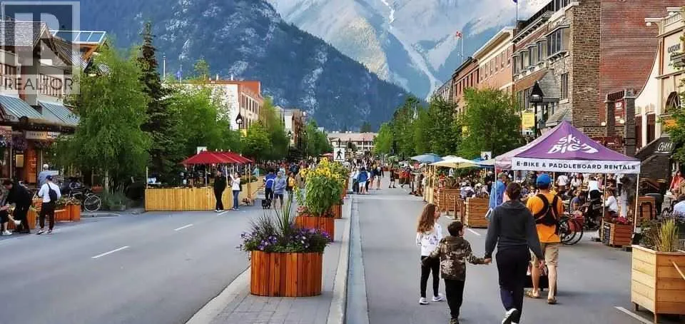 211 Banff Avenue, Banff, Alberta T1L 1H1