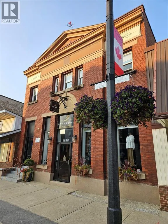 House for rent: 211 Main Street, Glencoe, Ontario N0L 1N0