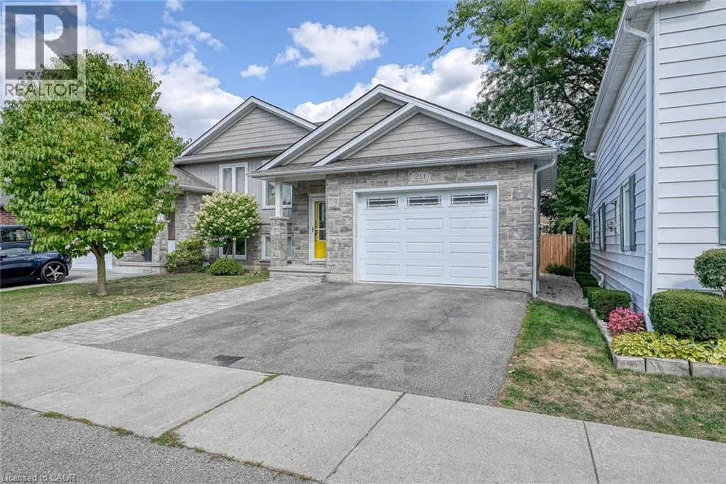 House for rent: 211 Oxford Street, Ingersoll, Ontario N5C 2V8