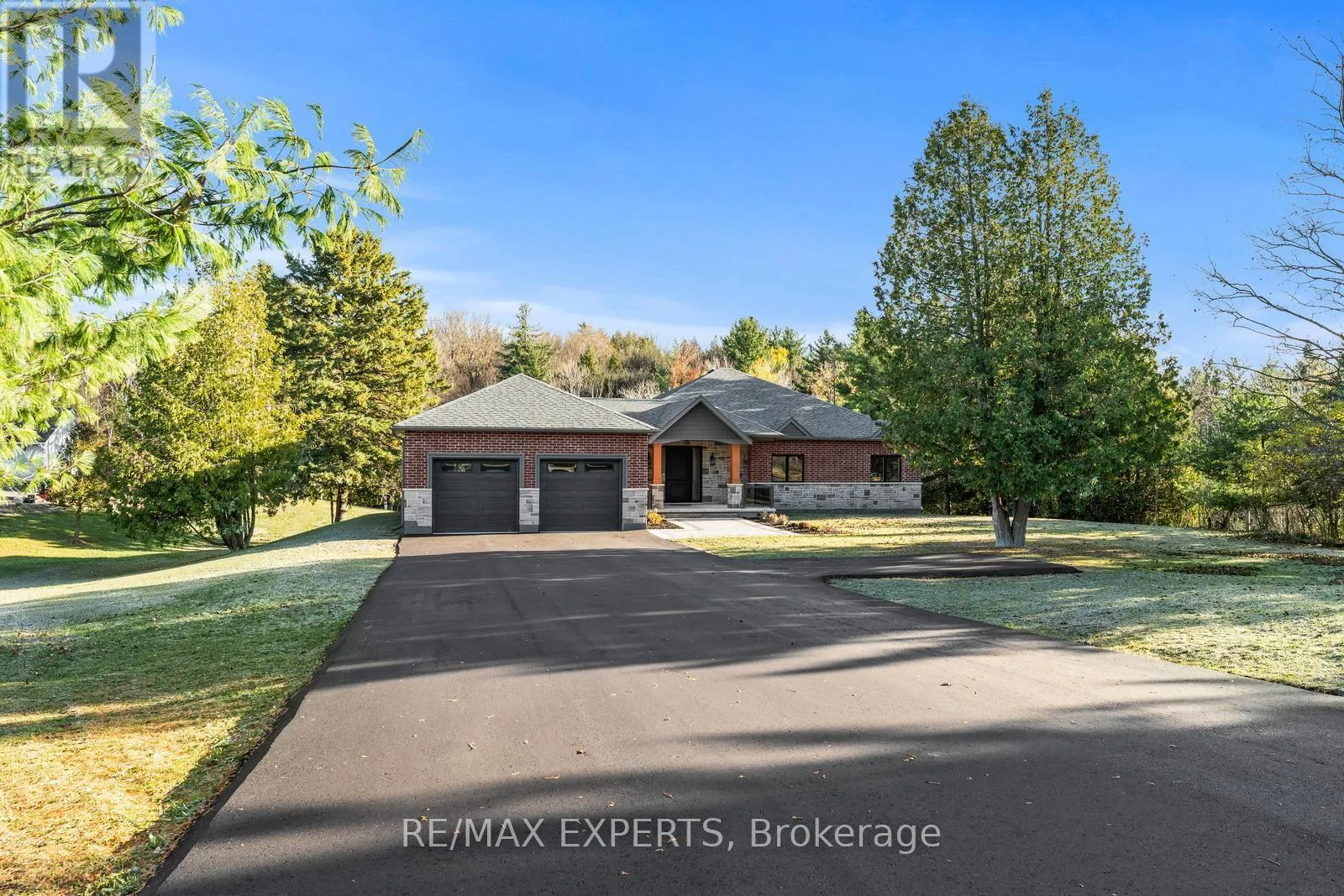 House for rent: 211 Pine Avenue, Caledon, Ontario L7E 3S7