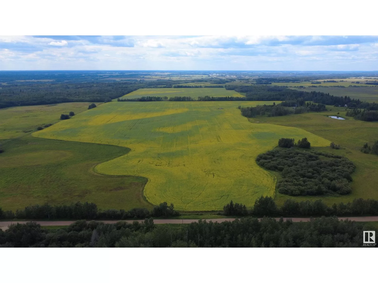 House for rent: 21113 Twp Road 574, Rural Sturgeon County, Alberta T0A 2W0