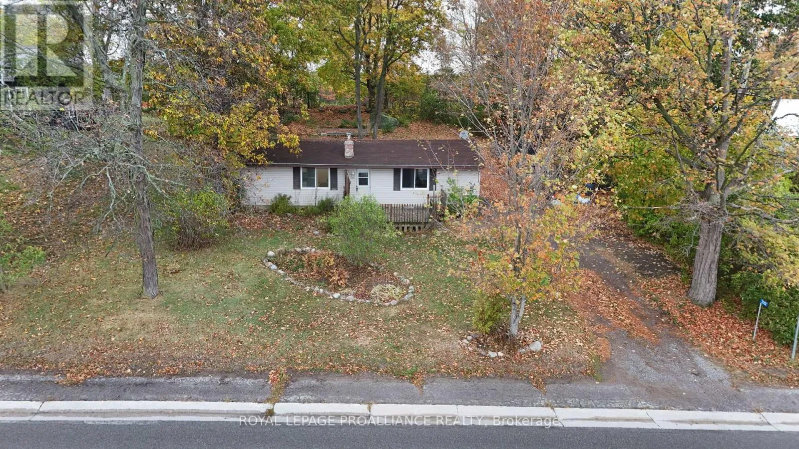 House for rent: 2112 Hamilton Road, Quinte West, Ontario K8V 5P8