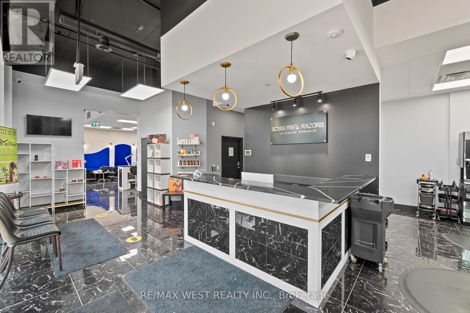 211-213 - 130 Columbia St W Street, Waterloo, Ontario N2L 0G6