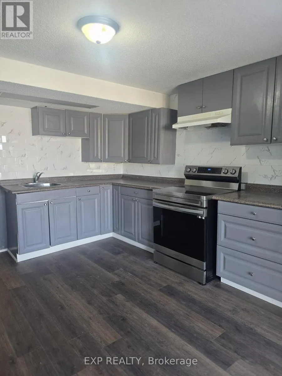 Other for rent: 2113 Theoden Court, Pickering, Ontario L1X 1Z6