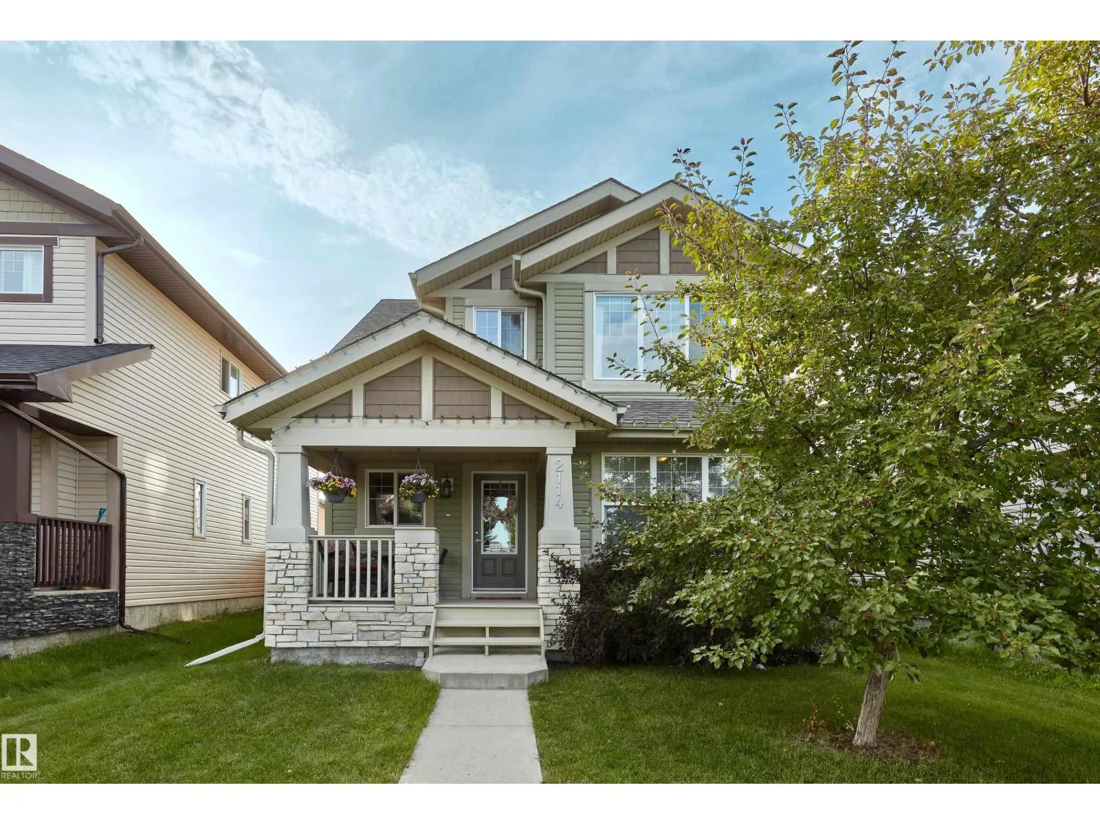 House for rent: 2114 Glenridding Wy Sw, Edmonton, Alberta T6W 2H4