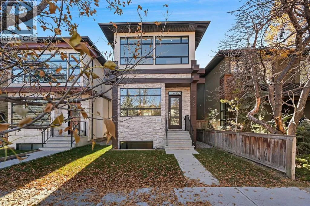 House for rent: 2115 Bowness Road Nw, Calgary, Alberta T2N 3L2