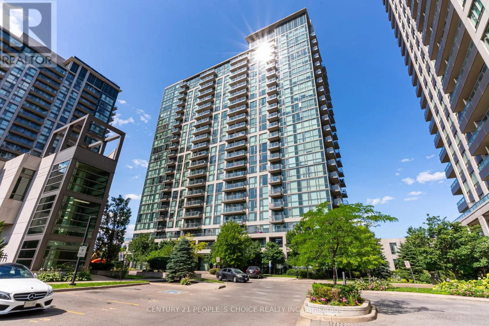 Apartment for rent: 2118 - 339 Rathburn Road, Mississauga, Ontario L5B 0K6