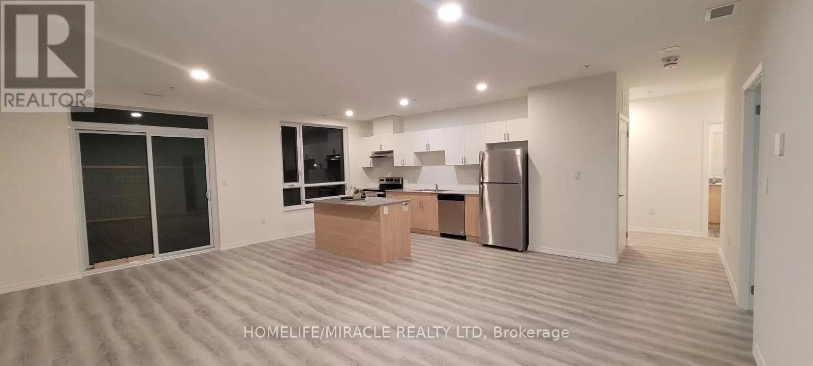 Apartment for rent: 212 - 1098 Paisley Road, Guelph, Ontario N1K 0E3